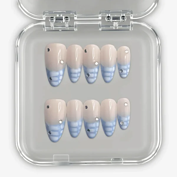 Viper-Blue-NELI-166080313 Uñas azuladas